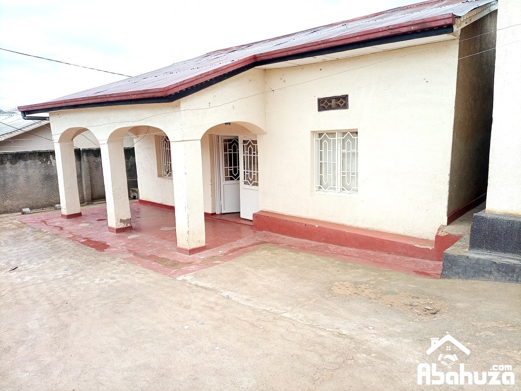 A HOUSE WITH ANNEX HOUSE FOR SALE IN KIGALI AT GIKONDO-KWA RUJUGURO