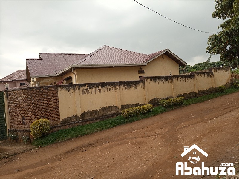 A HOUSE FOR SALE IN KIGALI AT GISOZI KWA GAPOSHO NEAR FAWE