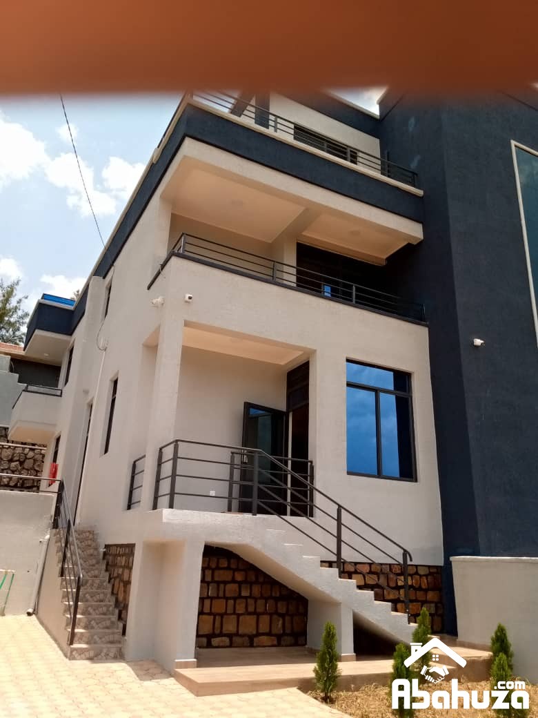 A NICE HOUSE FOR RENT IN KIGALI AT KACYIRU WITH VIEW OF VISION CITY