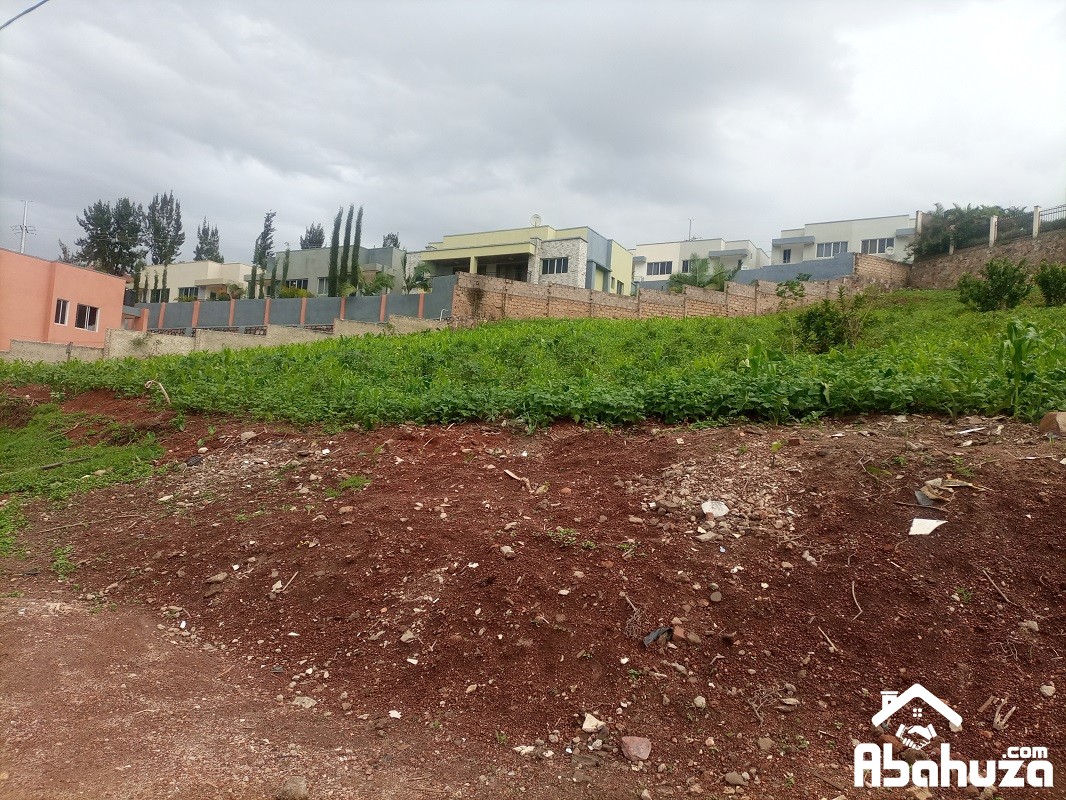 A BIG RESIDENTIAL PLOT WITH NICE VIEW FOR SALE IN KIGALI AT REBERO