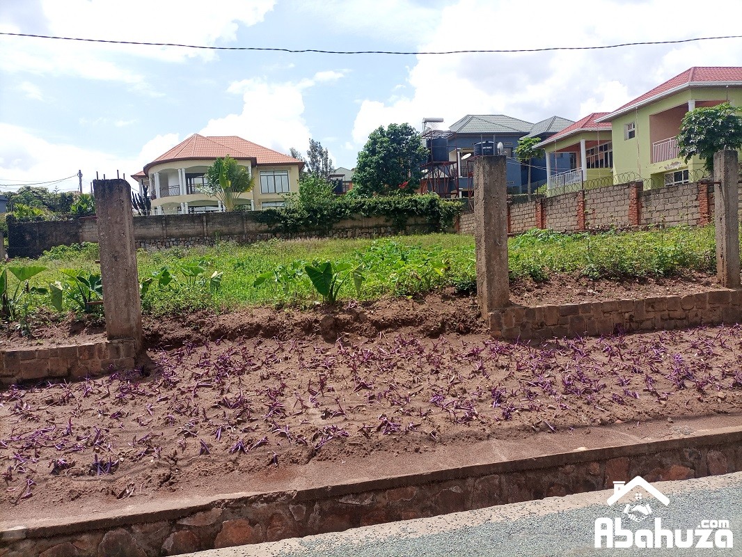 A NICE PLOT FOR SALE IN KIGALI AT GACURIRO
