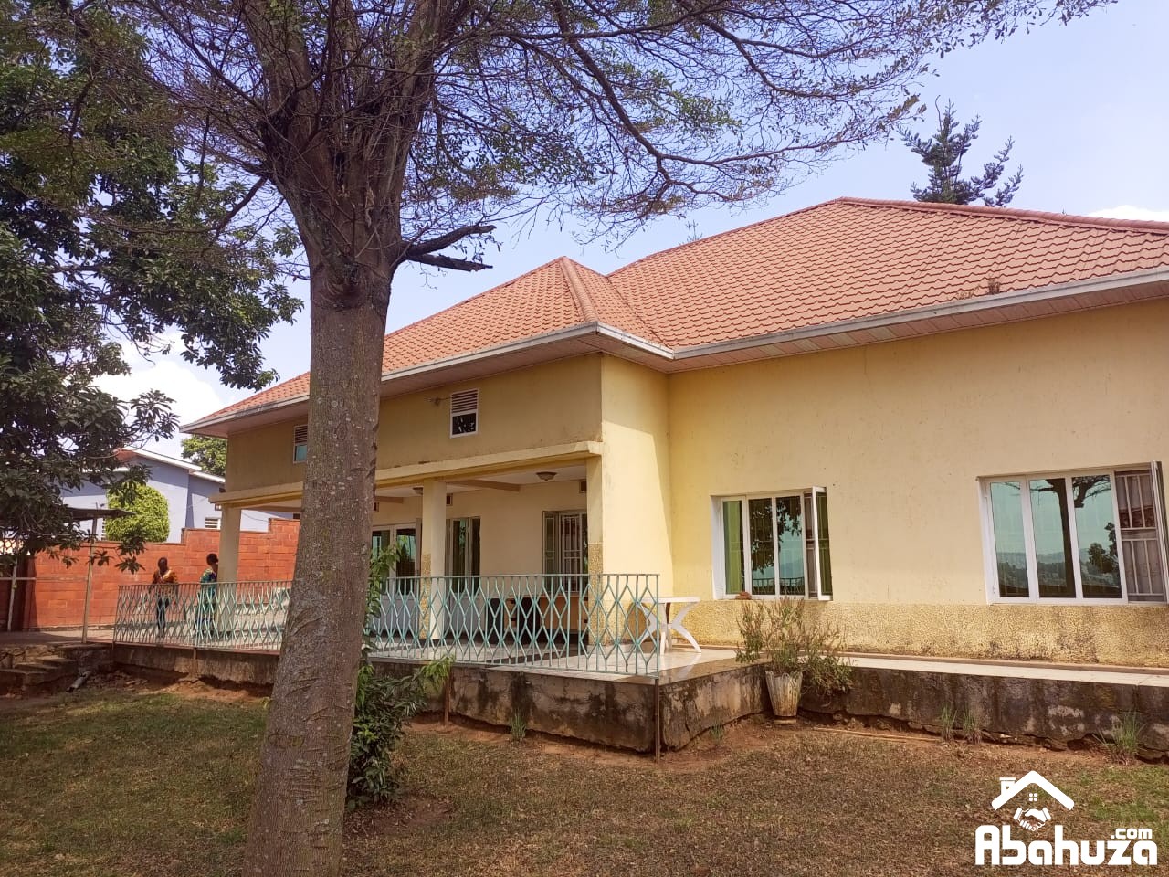 A 6 BEDROOM HOUSE FOR SALE IN KIGALI AT NIBOYE NEAR NPD