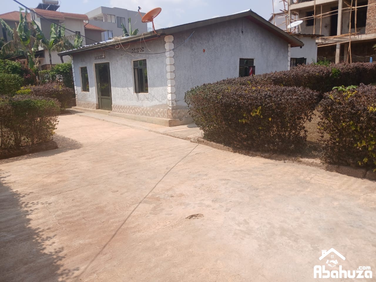 A 3 BEDROOM HOUSE FOR RENT IN KIGALI AT GACURIRO