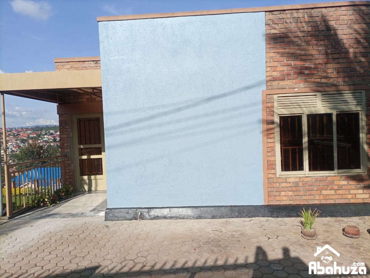 A 3 BEDROOM HOUSE FOR RENT IN KIGALI AT NIBOYE