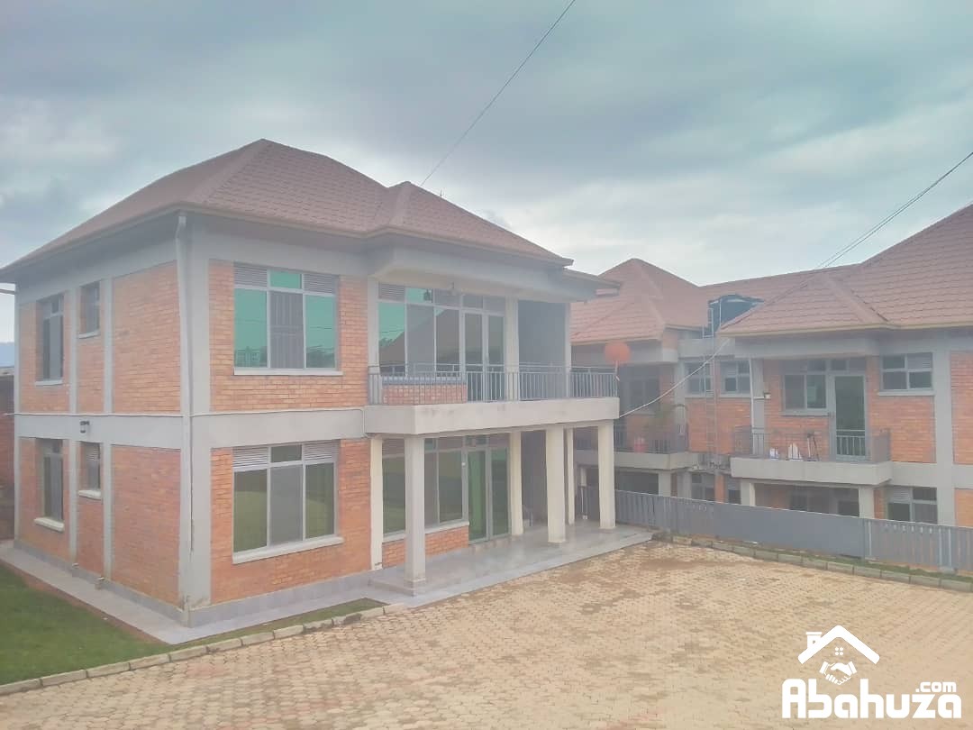 A 3 BEDROOMS APARTMENT FOR RENT IN KIGALI AT REMERA-SONATUBE