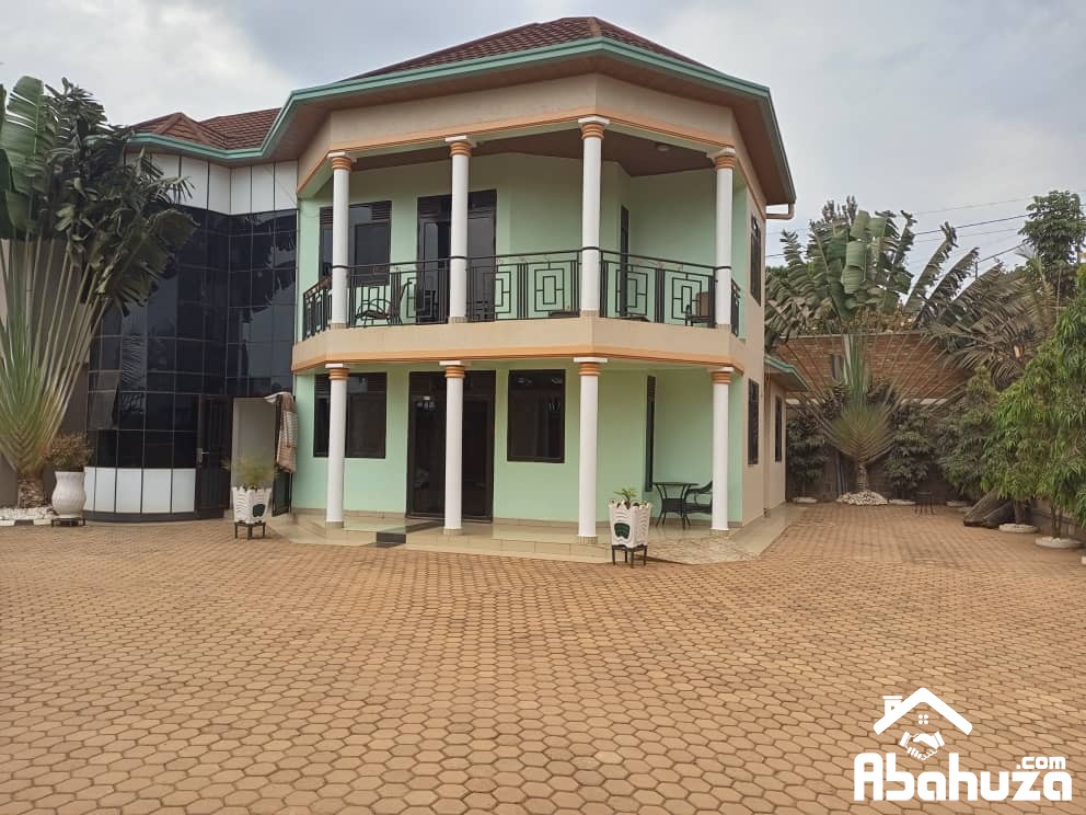A FURNISHED 4 BEDROOM APARTMENT FOR RENT IN KIGALI AT GISOZI
