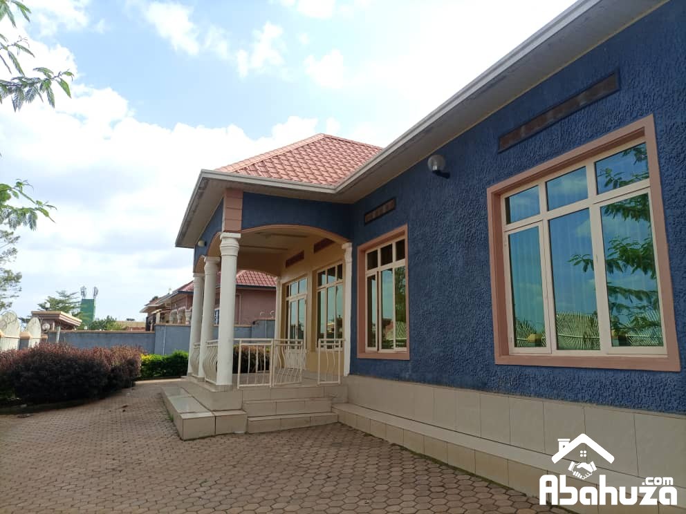 A 5 BEDROOM HOUSE FOR RENT INN KIGALI ATKICUKIRO-NIBOYE