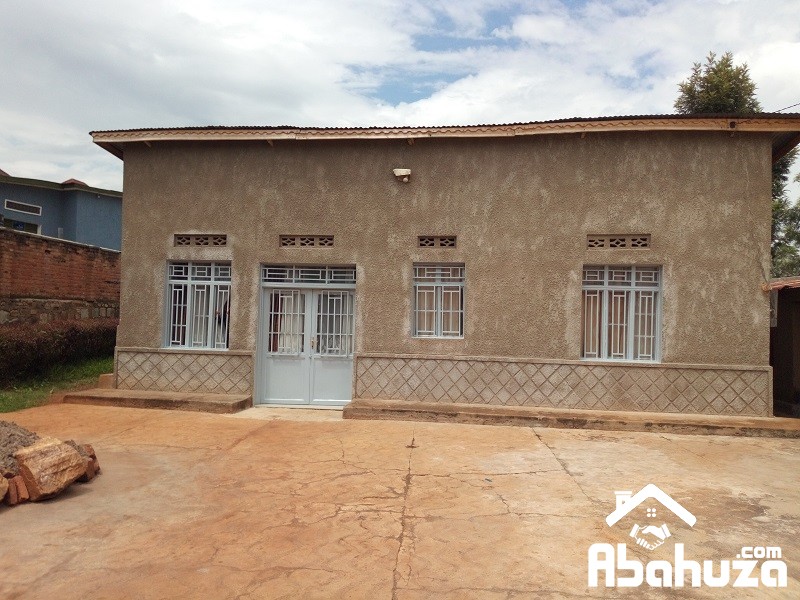 A PLOT WITH A HOUSE TO CHANGE ROOFING FOR SALE KIGALI AT KICUKIRO