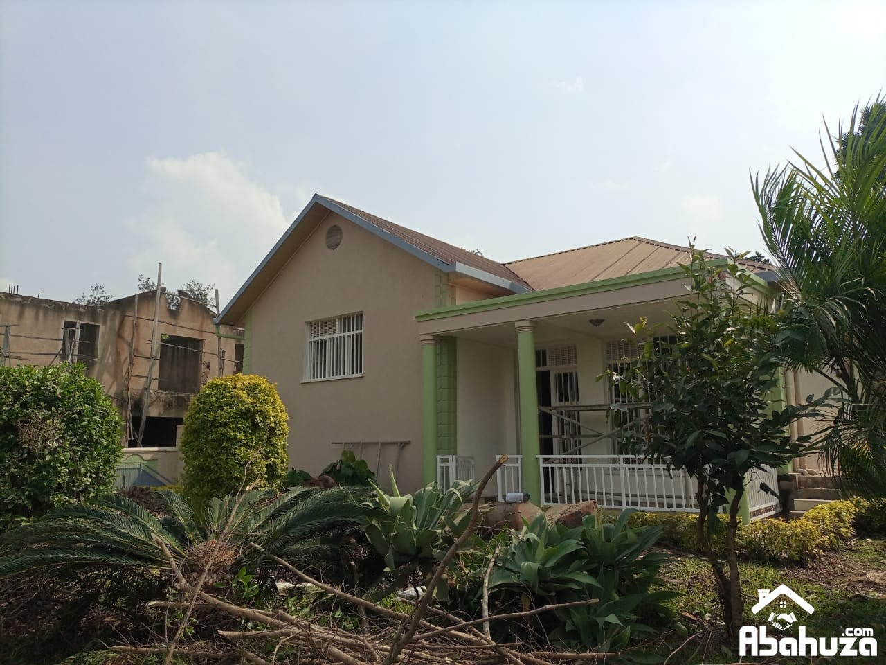 A 5 BEDROOM HOUSE FOR RENT IN KIGALI AT KACYIRU