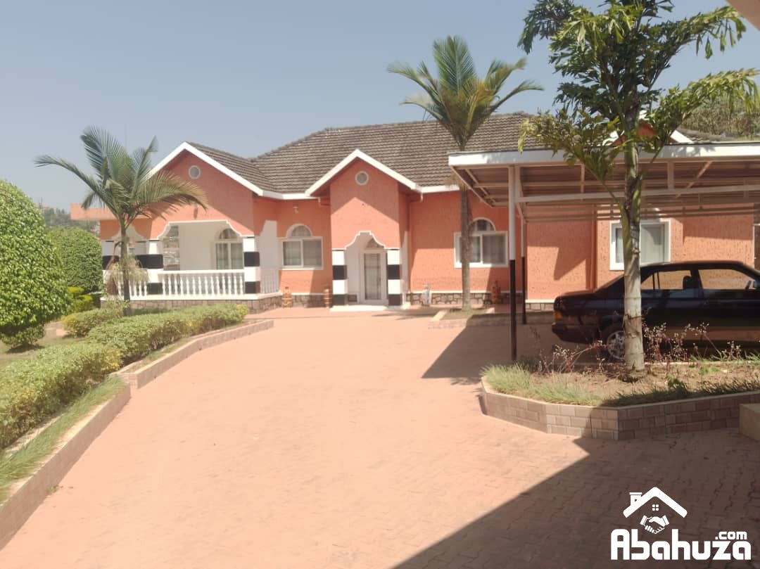 A 6 BEDROOM HOUSE FOR RENT IN KIGALI AT RUGANDO