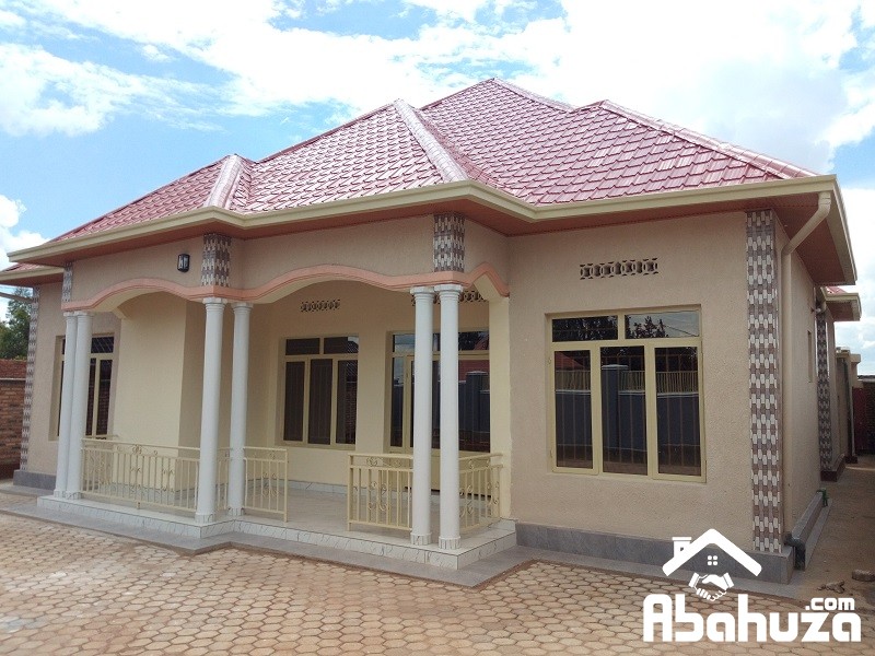 A NEAT HOUSE FOR SALE IN KIGALI AT AKANOMBE