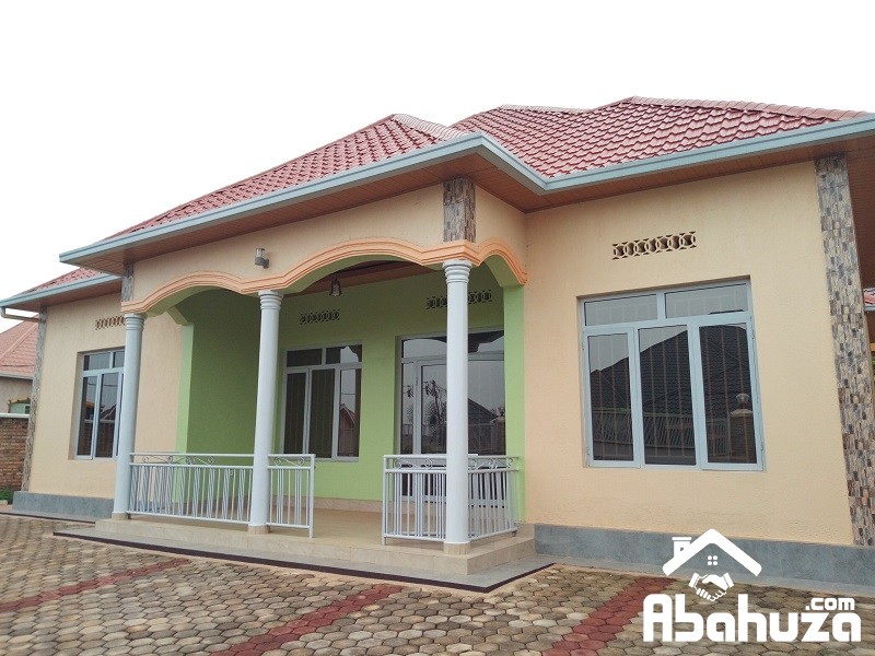 A CONFORTABLE HOUSE FOR SALE IN KIGALI AT KANOMBE