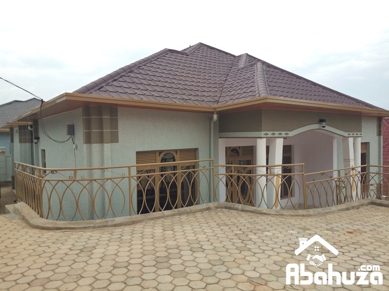 A 4 BEDROOMS HOUSE FOR SALE IN KIGALI AT KABEZA