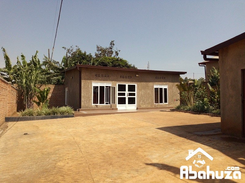 A 3 BEDROOM HOUSE FOR SALE IN KIGALI AT RUSORORO