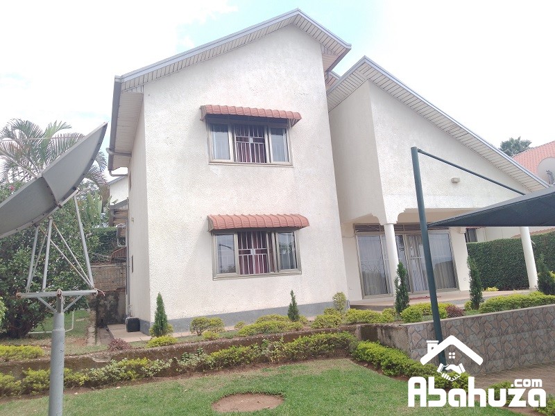 A 3 BEDROOM HOUSE FOR RENT IN KIGALI AT GACURIRO