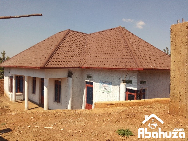 A 4 BEDROOM HOUSE FOR SALE IN KIGALI AT BUMBOGO