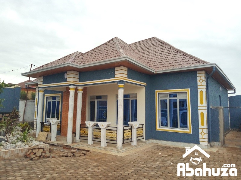 A GOOD PRICE PRICE HOUSE FOR SALE IN KIGALI AT KANOMBE