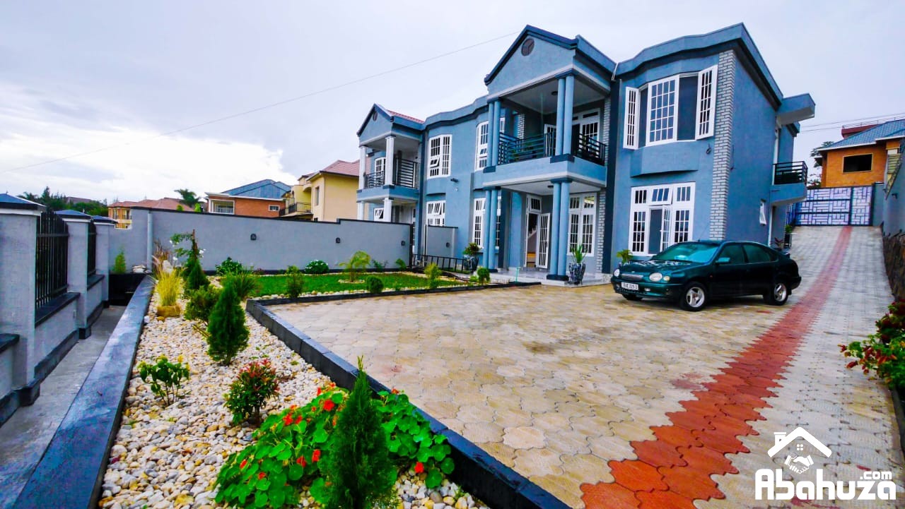 A 4 BEDROOM HOUSE FOR RENT IN KIGALI AT GACURIRO