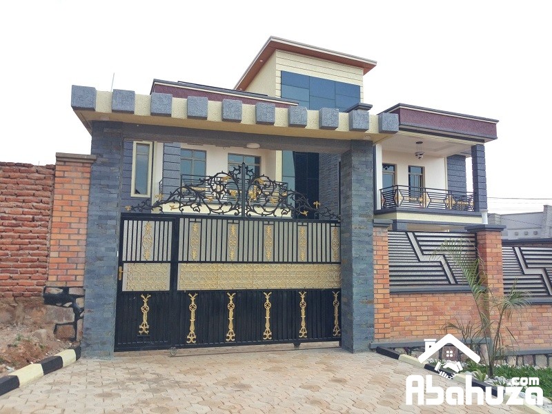 A 4 BEDROOM HOUSE FOR RENT IN KIGALI AT KMIRONKO WITH LOOFTOP