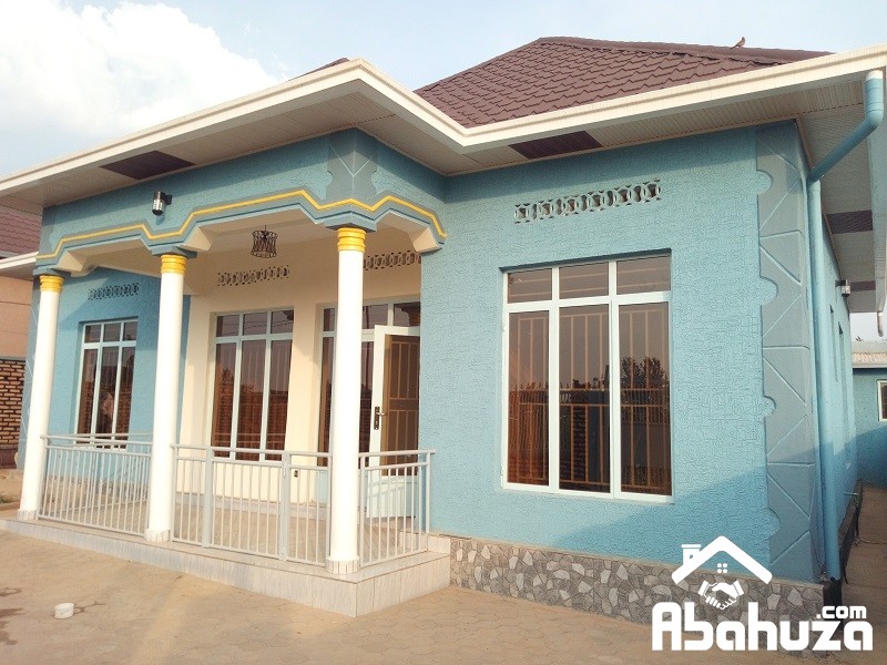 A NICE FINISHED HOUSE FOR SALE IN KIGALI AT BUSANZA