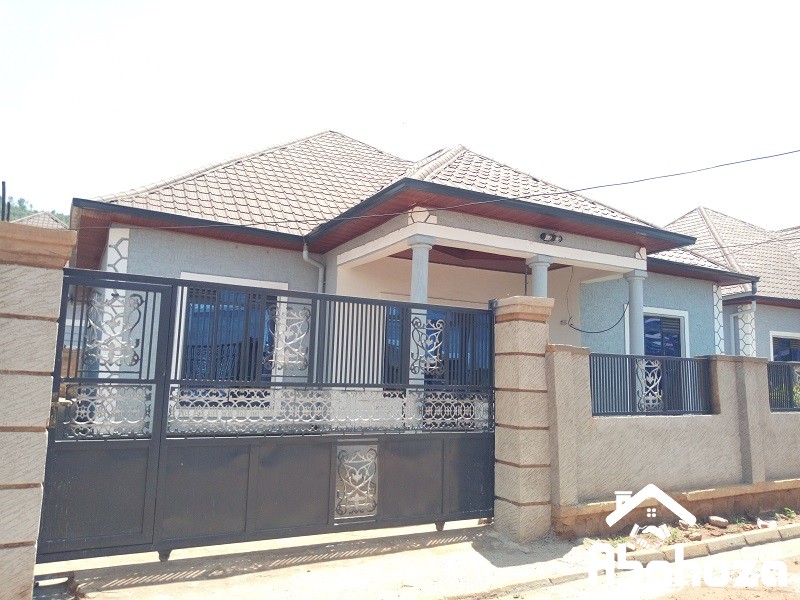 A 4BEDROOM HOUSE FOR RENT IN KIGALI AT ZINDIRO