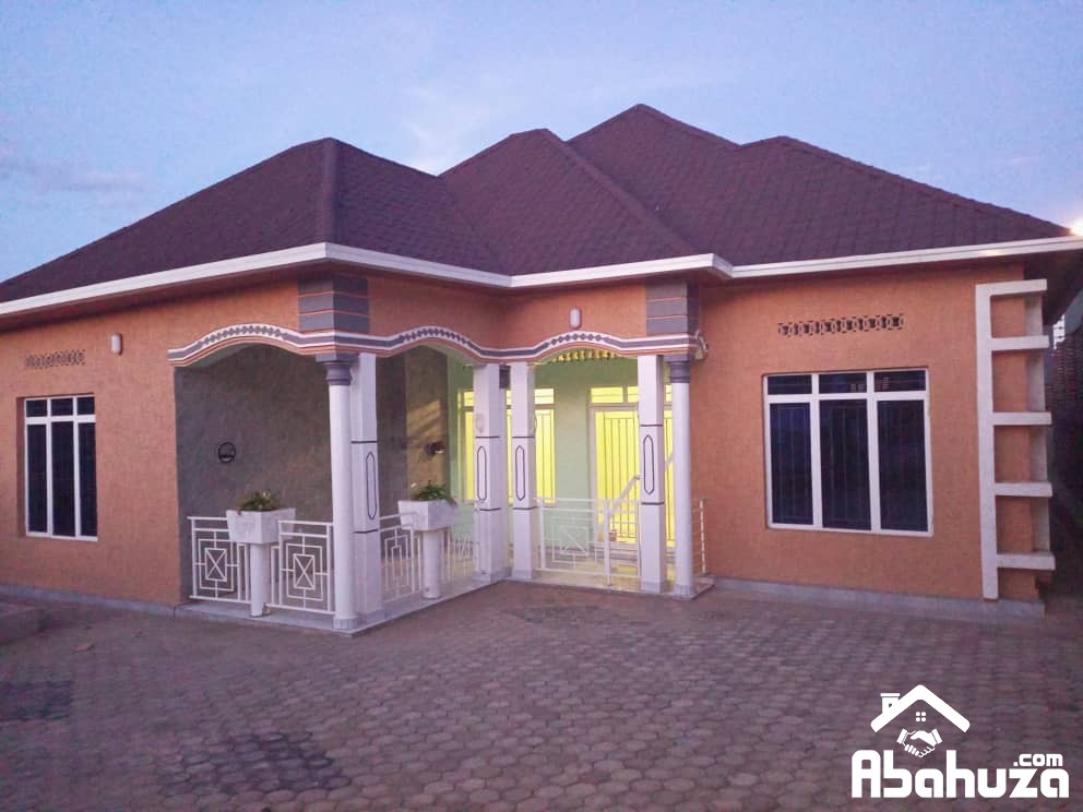 A WELL-DESIGNED HOUSE FOR SALE IN KIGALI AT KANOMBE