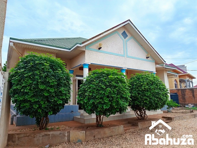 A 4 BEDROOM HOUSE FOR SALE IN KIGALI AT KIMIRONKO