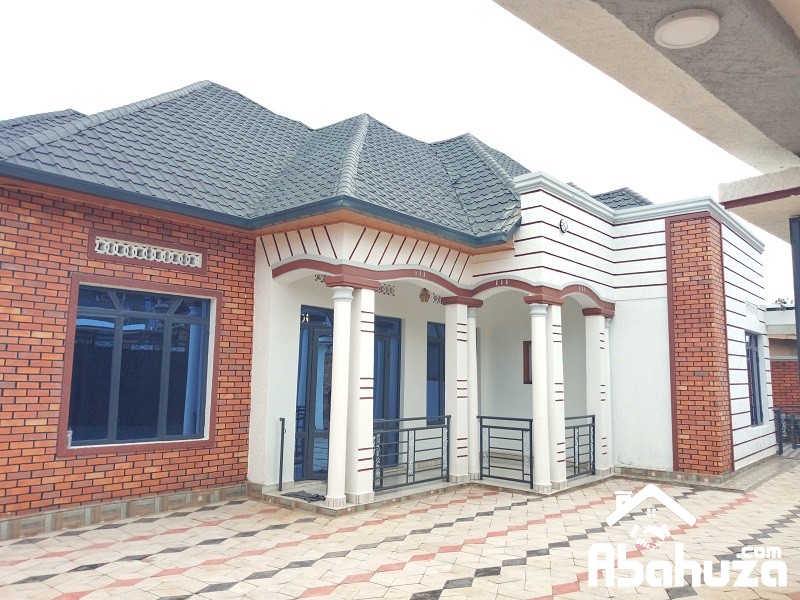 A DECENT HOUSE OF 4 BEDROOM FOR SALE IN KIGALI AT KABEZA