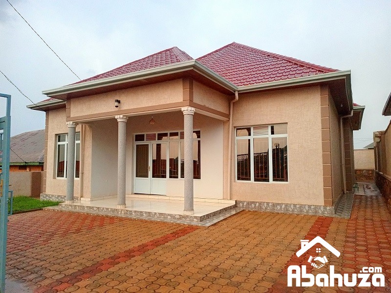 A WELL LOCATED HOUSE FOR SALE IN KIGALI AT ZINDIRO