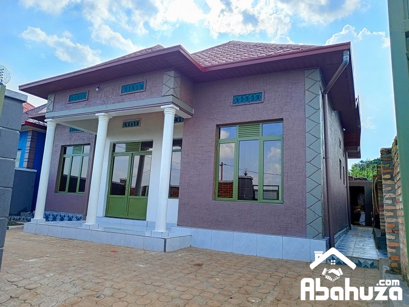 A LOW PRICE HOUSE FOR SALE IN KIGALI AT KANOMBE