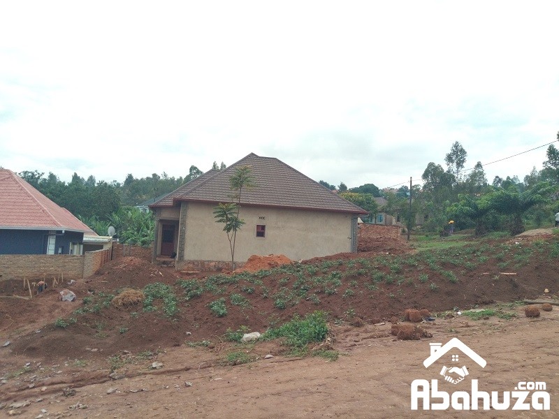 A NICE PLOT WITH TWO ROAD ACCEESS FOR SALE IN KIGALI AT BUSANZA