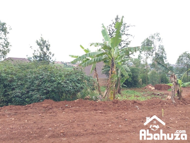 A PLOT WITH PANORAMIC VIEW FOR SALE IN KIGALI AT BUSANZA