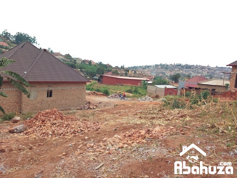 A NICE PLOT WITH CONSTRUCTION PERMIT FOR SALE IN KIGALI AT ZINDIRO