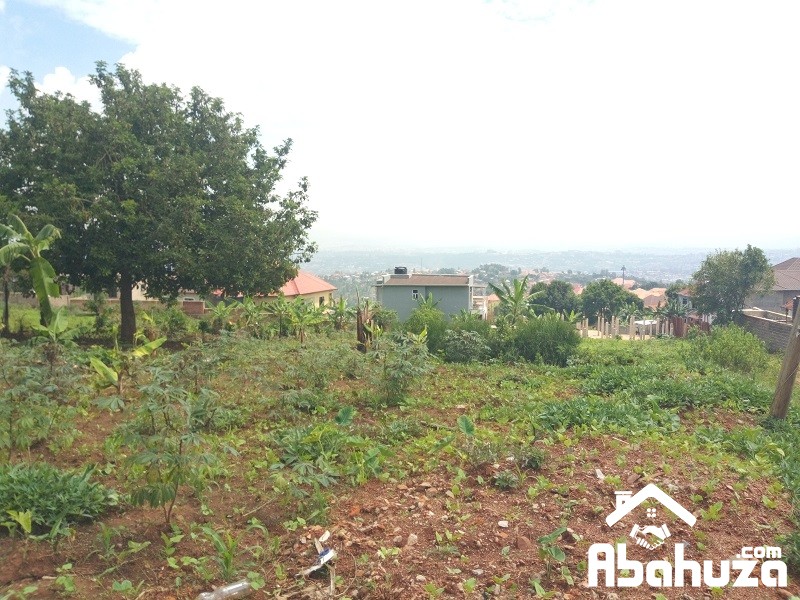 A nice plot of 808sqm for sale in Kigali at Rebero on tarmac road