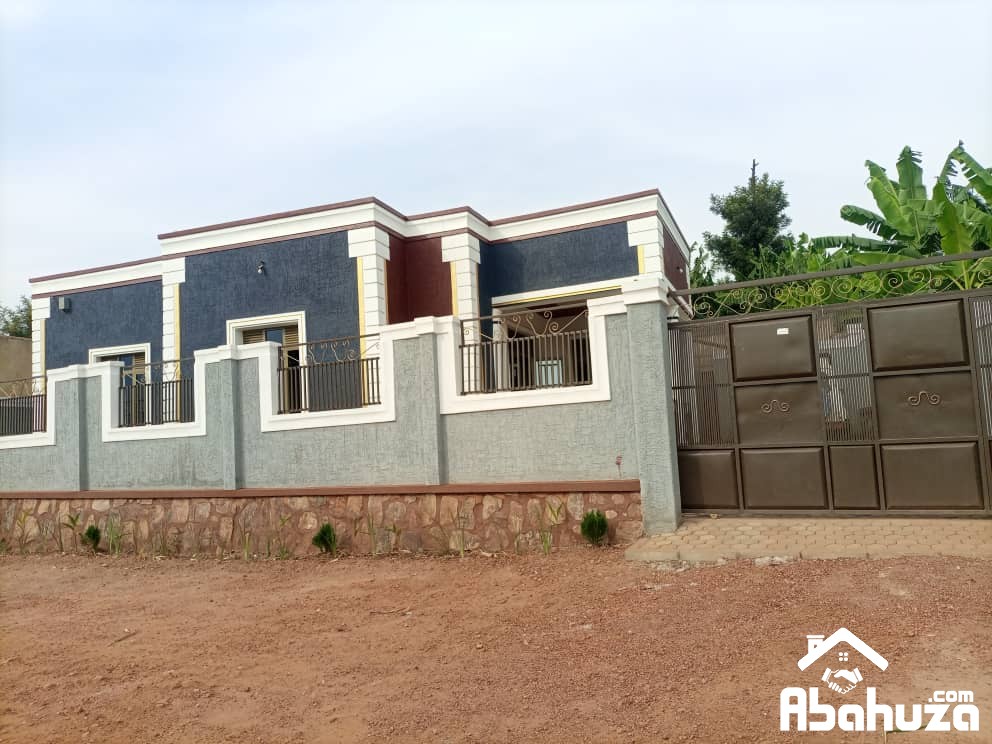 A 4 BEDROOM HOUSE FOR SALE IN KIGALI AT GATUNGA-GASANZE