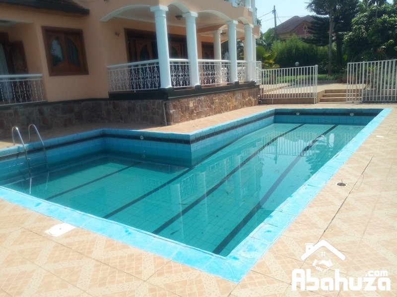 A POOL HOUSE OF 5 BEDROOS FOR SALE AT NYARUTARAMA
