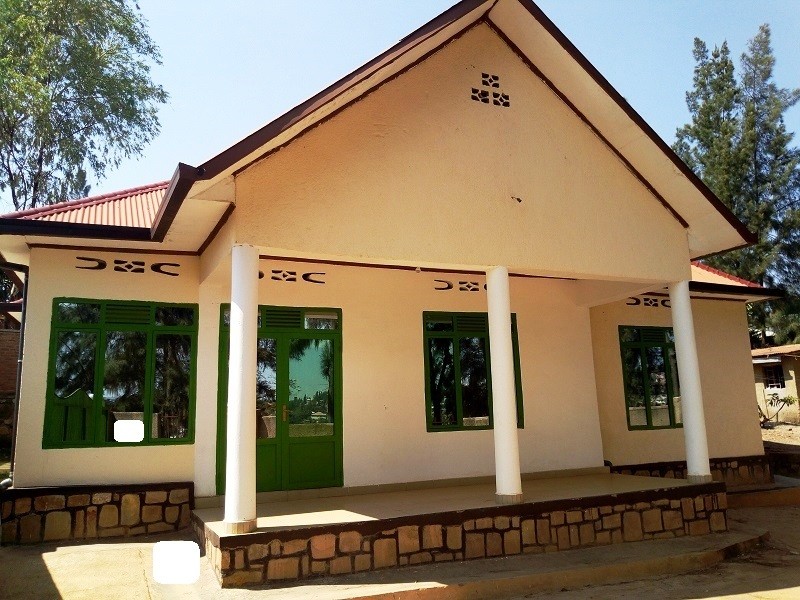 A THREE BEDROOM HOUSE FOR RENT AT KANOMBE