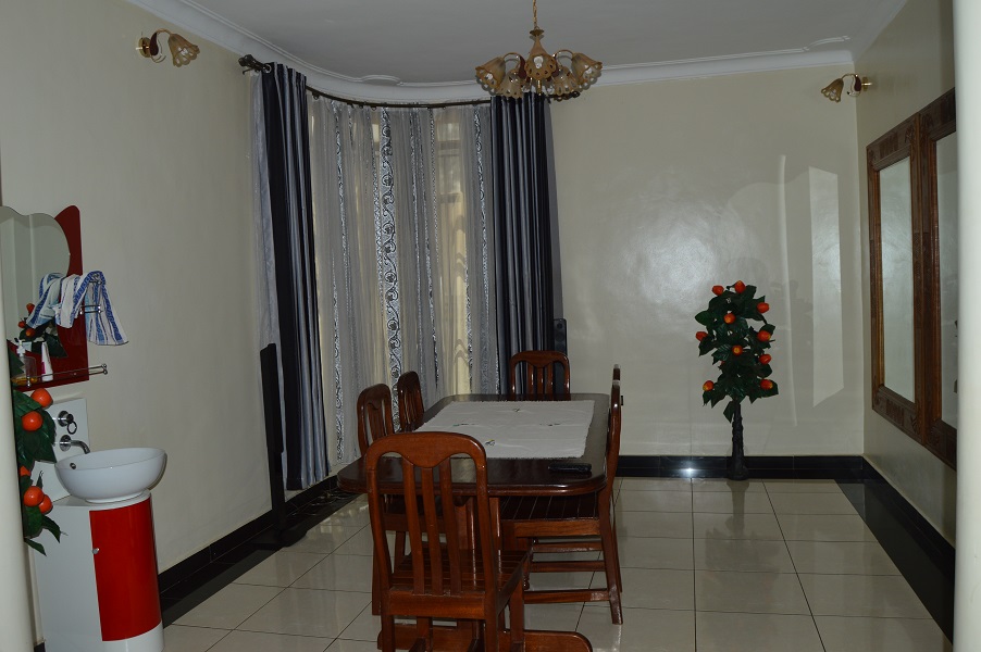 A VERY NICE 7BEDROOMS HOUSE FOR SALE AT KICUKIRO