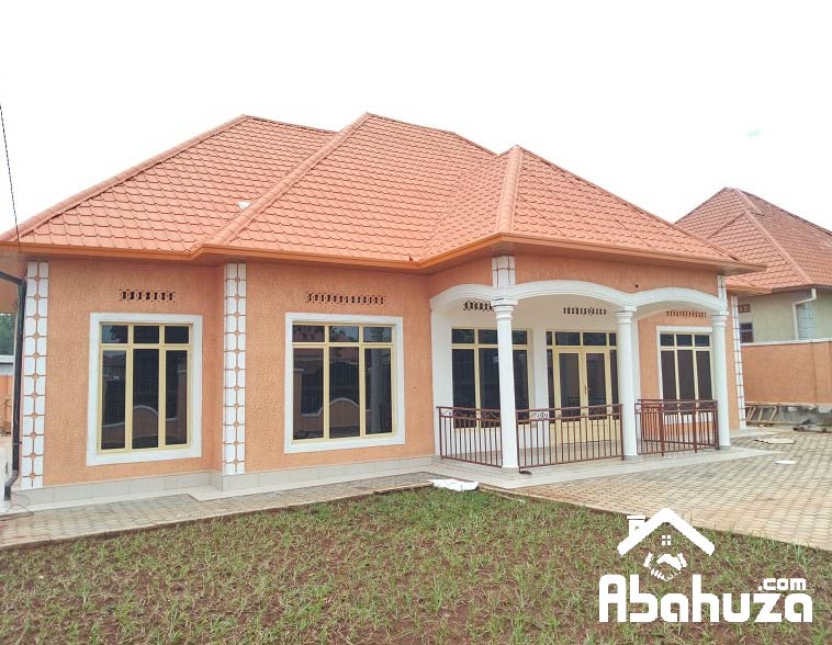 A NEW 5 BEDROOM HOUSE FOR SALE AT KICUKIRO