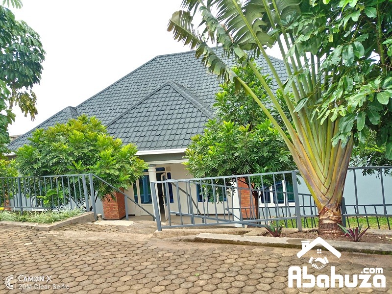 A 5 BEDROOM HOUSE FOR RENT IN KIGALI AT REMERA