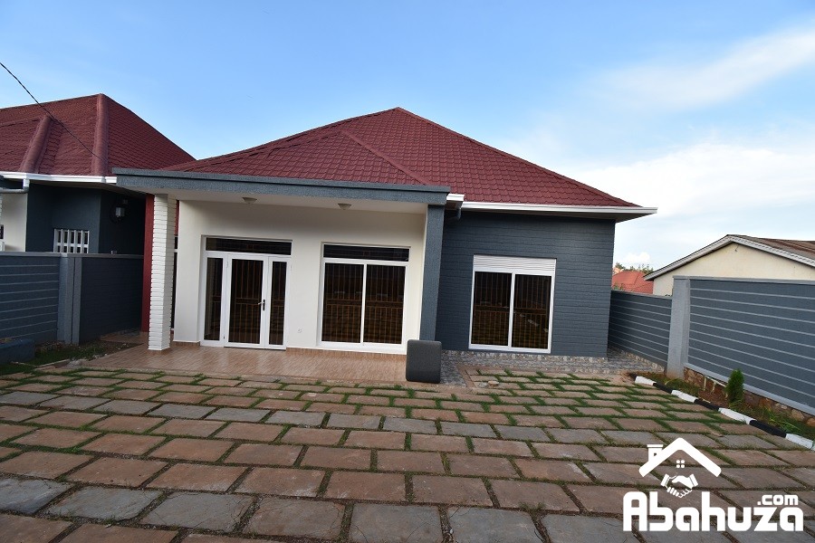 A 4 BEDROOM HOUSE FOR SALE IN KIGALI AT KICUKIRO