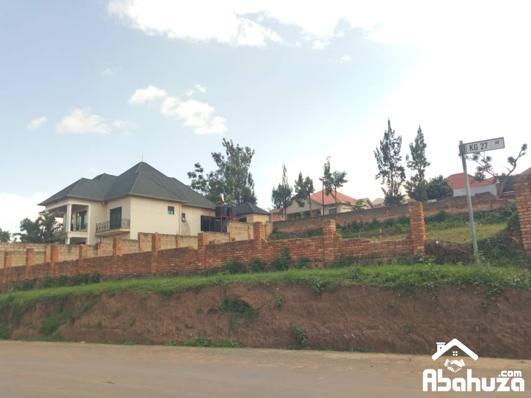 A BIG PLOT FOR SALE IN KIGALI AT KIIMIRONKO ON UPPER SIDE ROAD