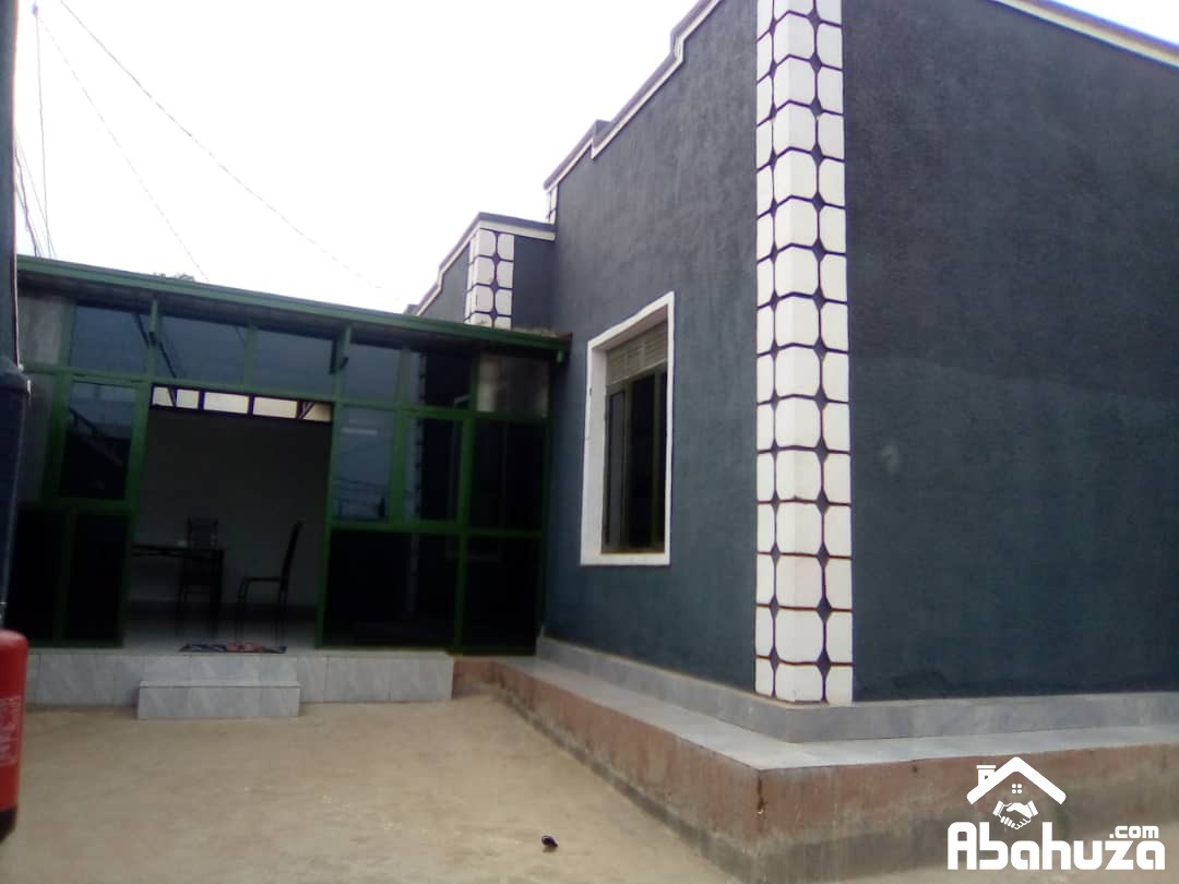 A FURNISHED 3 BEDROOMS HOUSE FOR RENT IN KIGALI AT REMERA