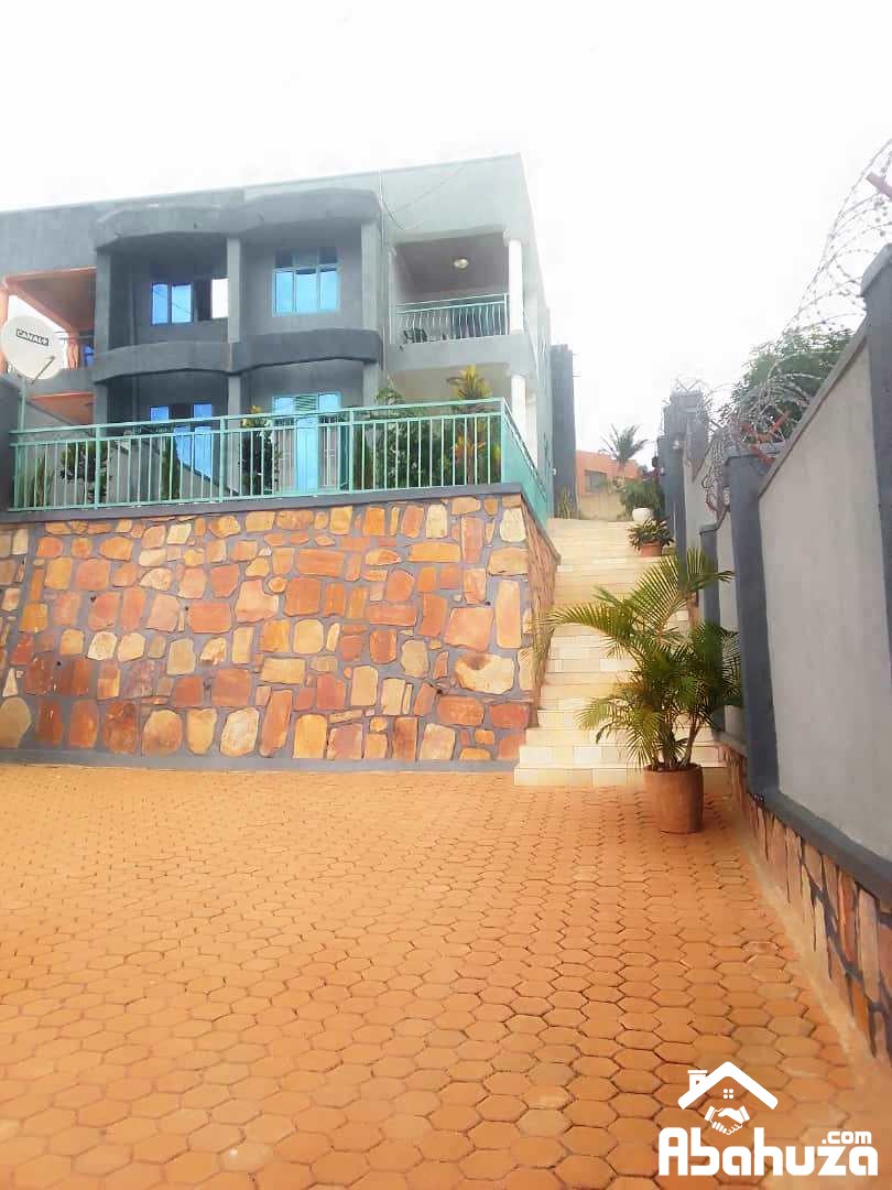A FULLY FURNISHED 4 BEDROOM HOUSE FOR RENT IN KIGALI AT REBERO