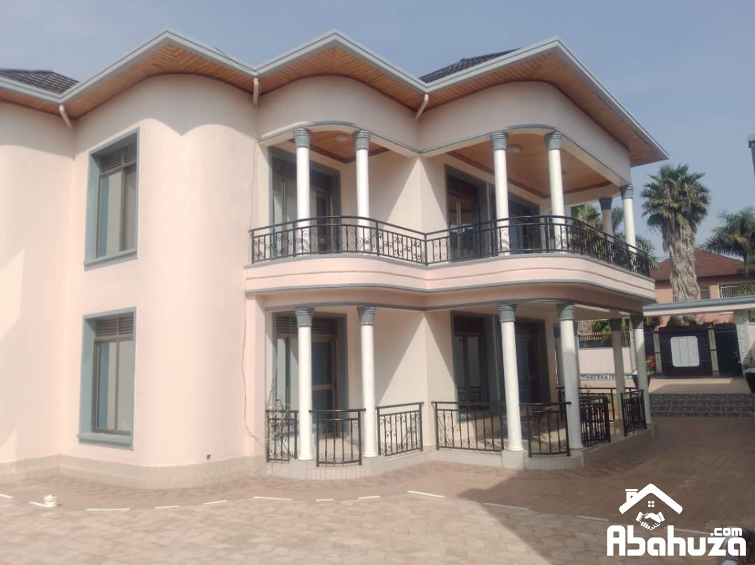A FURNISHED 8 BEDROOM HOUSE FOR RENT IN KIGALI AT GACURIRO