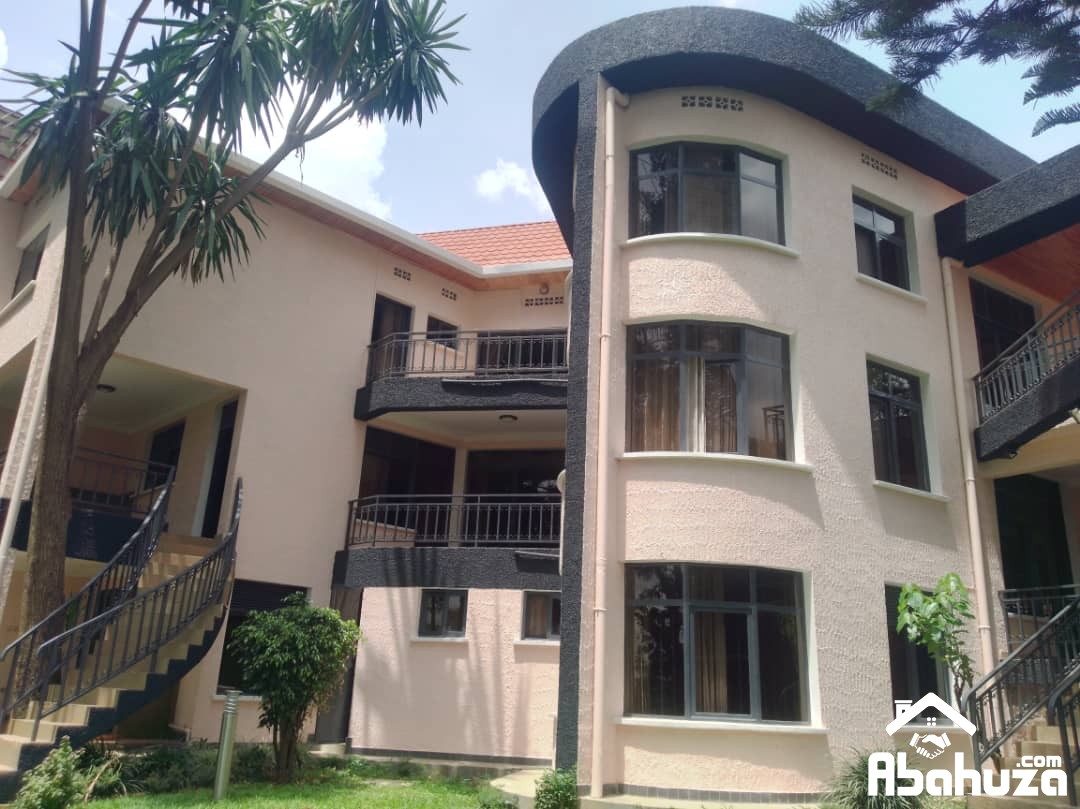 A FURNISHED 5 BEDROOM HOUSE FOR RENT IN KIGALI AT NYARUTARAMA