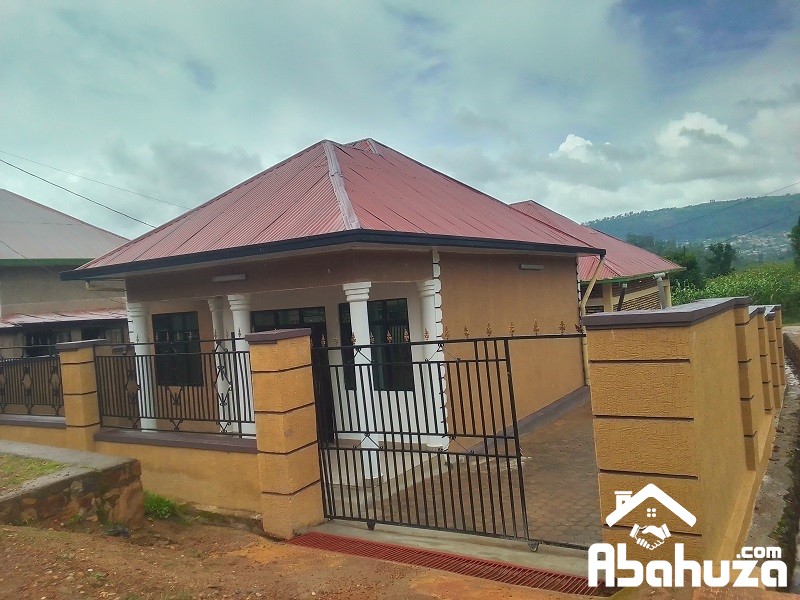 A 3 BEDROOM  HOUSE FOR SALE IN KIGALI AT KINYINYA