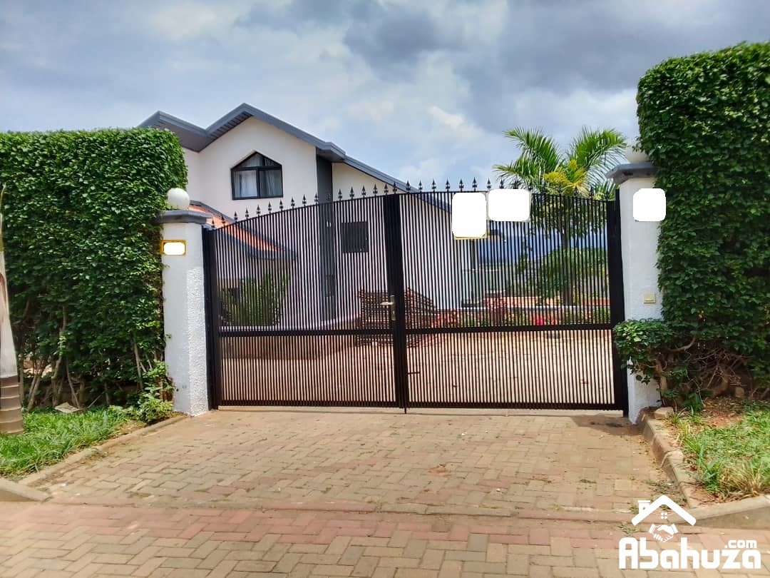 A FURNISHED 4 BEDROOM HOUSE WITH POOL FOR RENT IN KIGALI AT GACURIRO