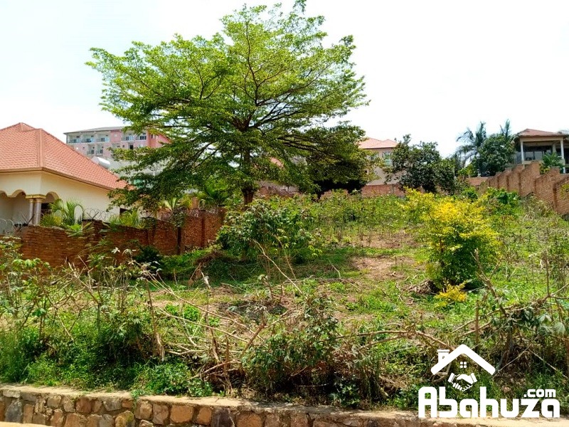 A BIG THREE-SIDE FENCED PLOTS FOR SALE IN KIGALI AT GACURIRO