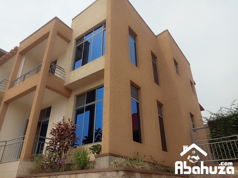 A FURNISHED 4 BEDROOM HOUSE FOR RENT  IN KIGALI AT KICUKIRO-KAGARAMA